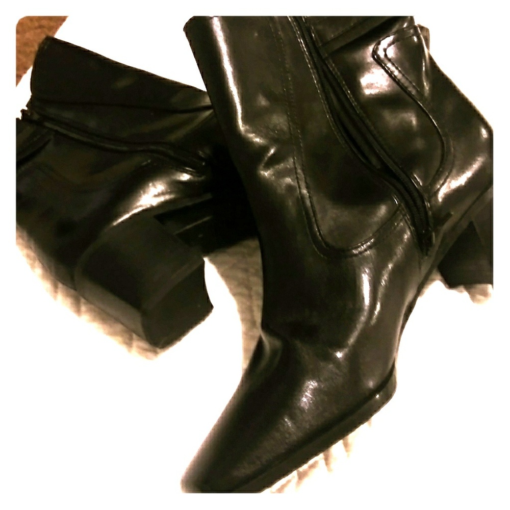 Liz Claiborne Boots Sharlene